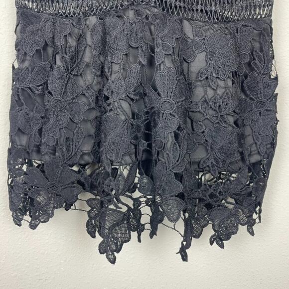 Francesca’s Black Lace Tunic Top Size M Whimsy Goth NWT Romantic Festival - Picture 2 of 8